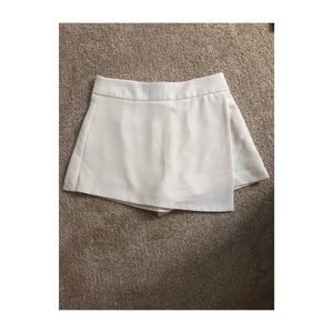 ⚪️✨White Wrap Skort✨⚪️